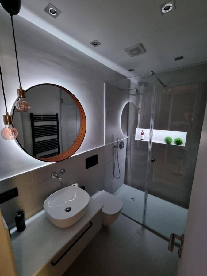 Arena Design Apartments With Free Private Parking And With A Terrace Pula Exteriör bild