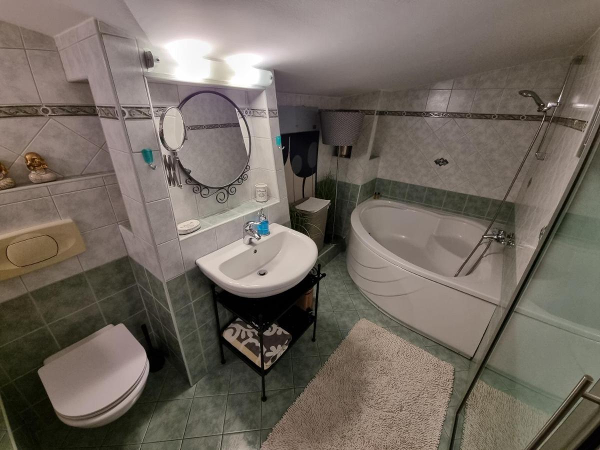 Arena Design Apartments With Free Private Parking And With A Terrace Pula Exteriör bild