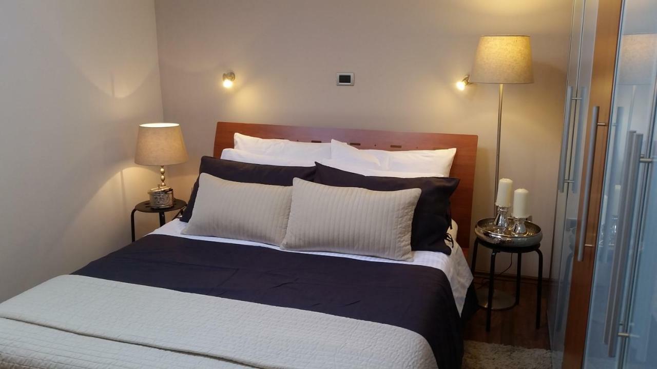 Arena Design Apartments With Free Private Parking And With A Terrace Pula Exteriör bild