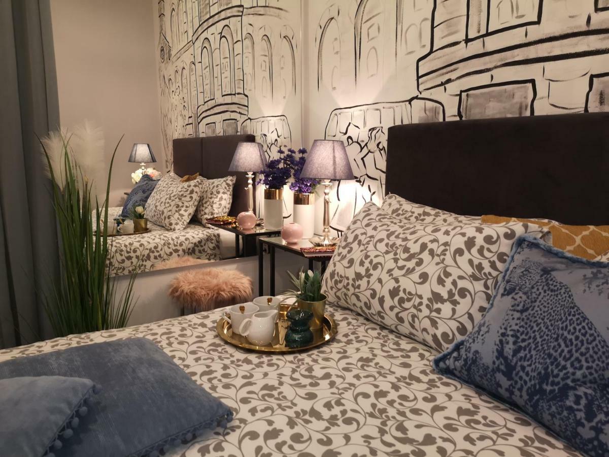 Arena Design Apartments With Free Private Parking And With A Terrace Pula Exteriör bild